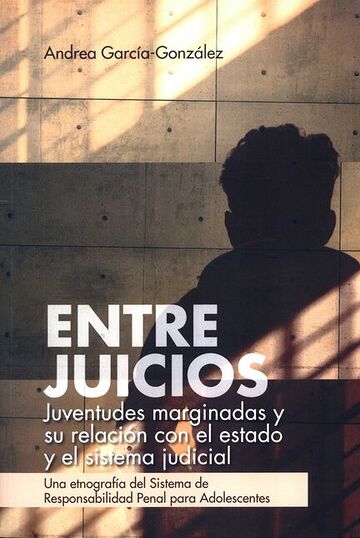 Entre juicios: juventudes...
