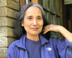 Aki Shimazaki